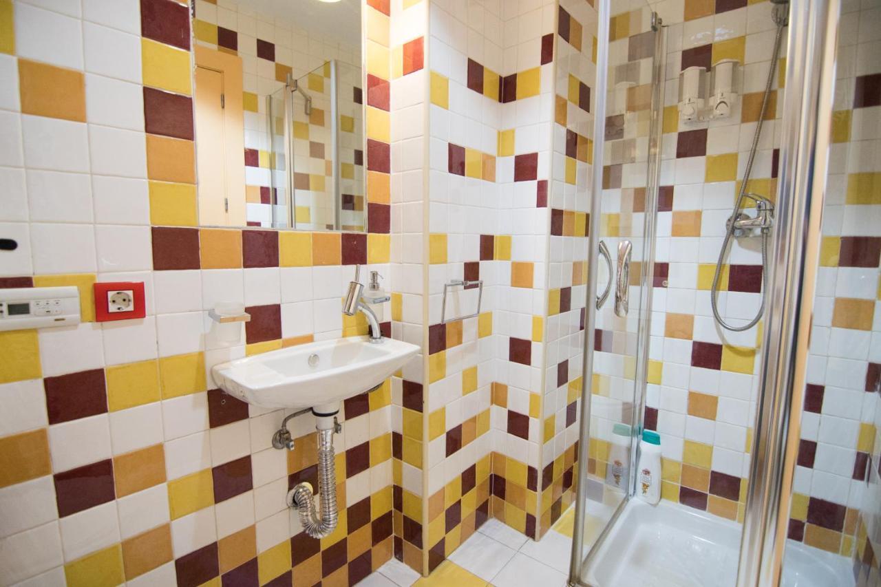 Tuguest Navas Apartment กรานาดา ภายนอก รูปภาพ